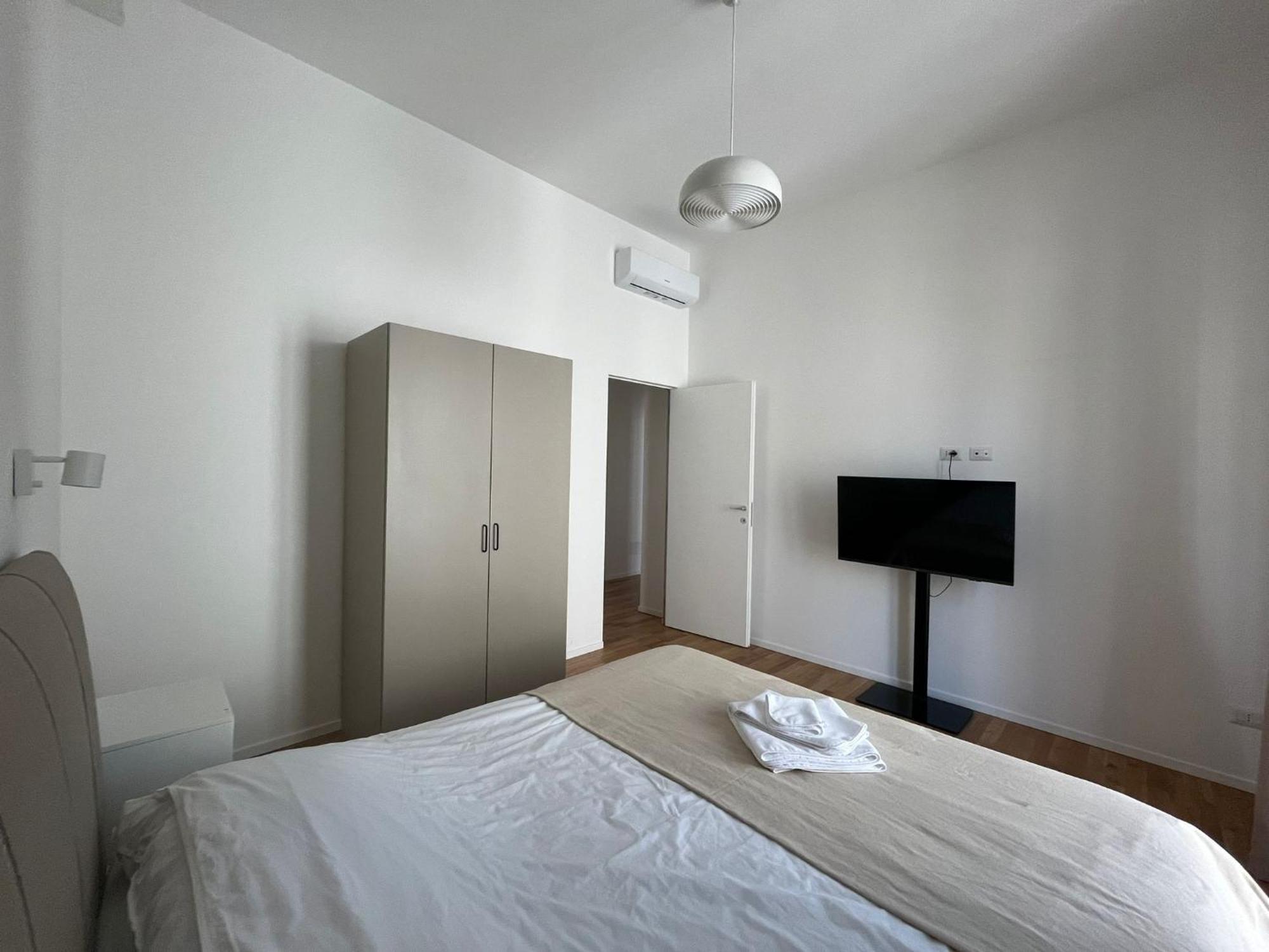 La Casa Di Zoe - Bocconi, Navigli Apartment Milan Bagian luar foto