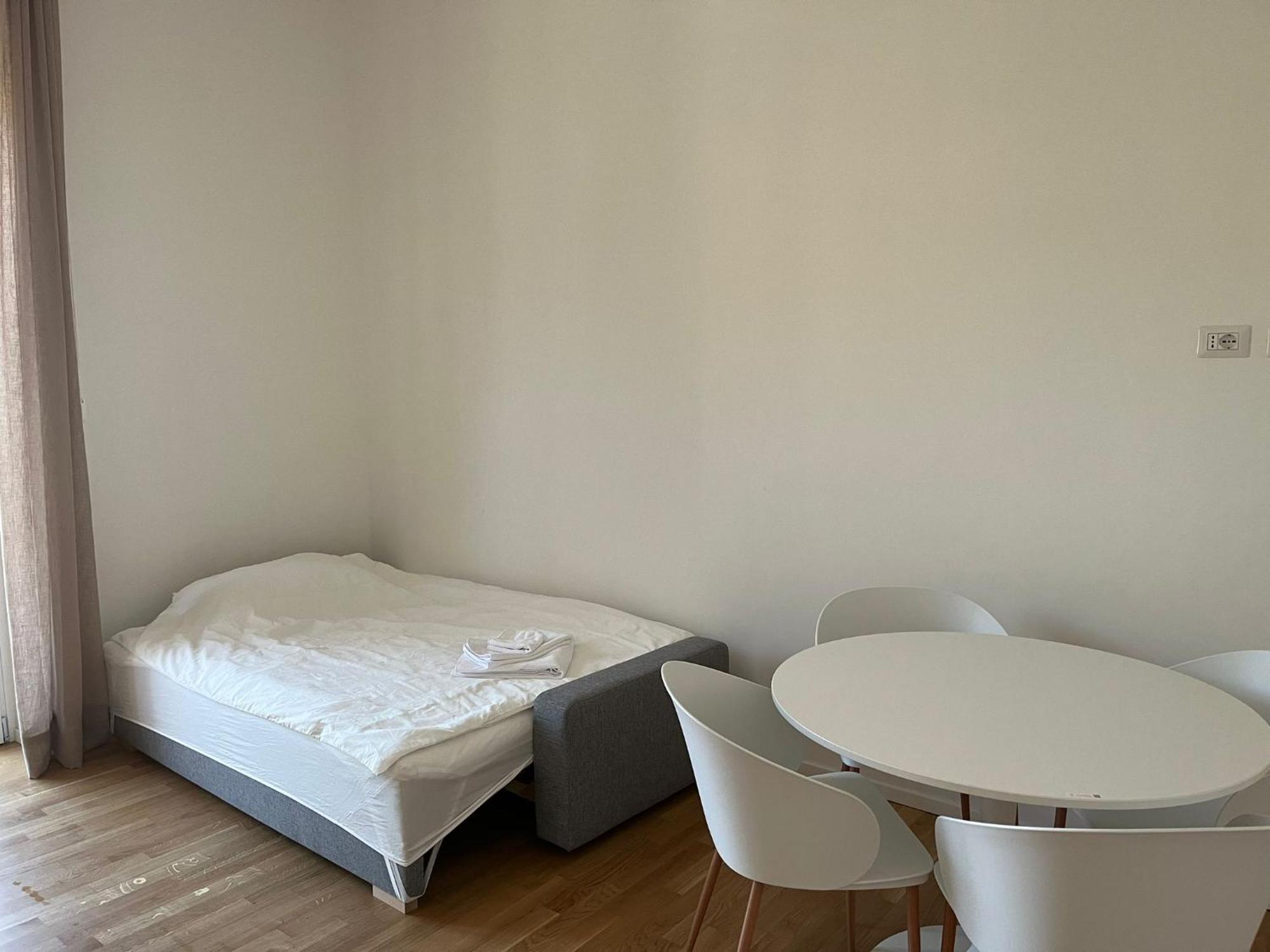 La Casa Di Zoe - Bocconi, Navigli Apartment Milan Bagian luar foto